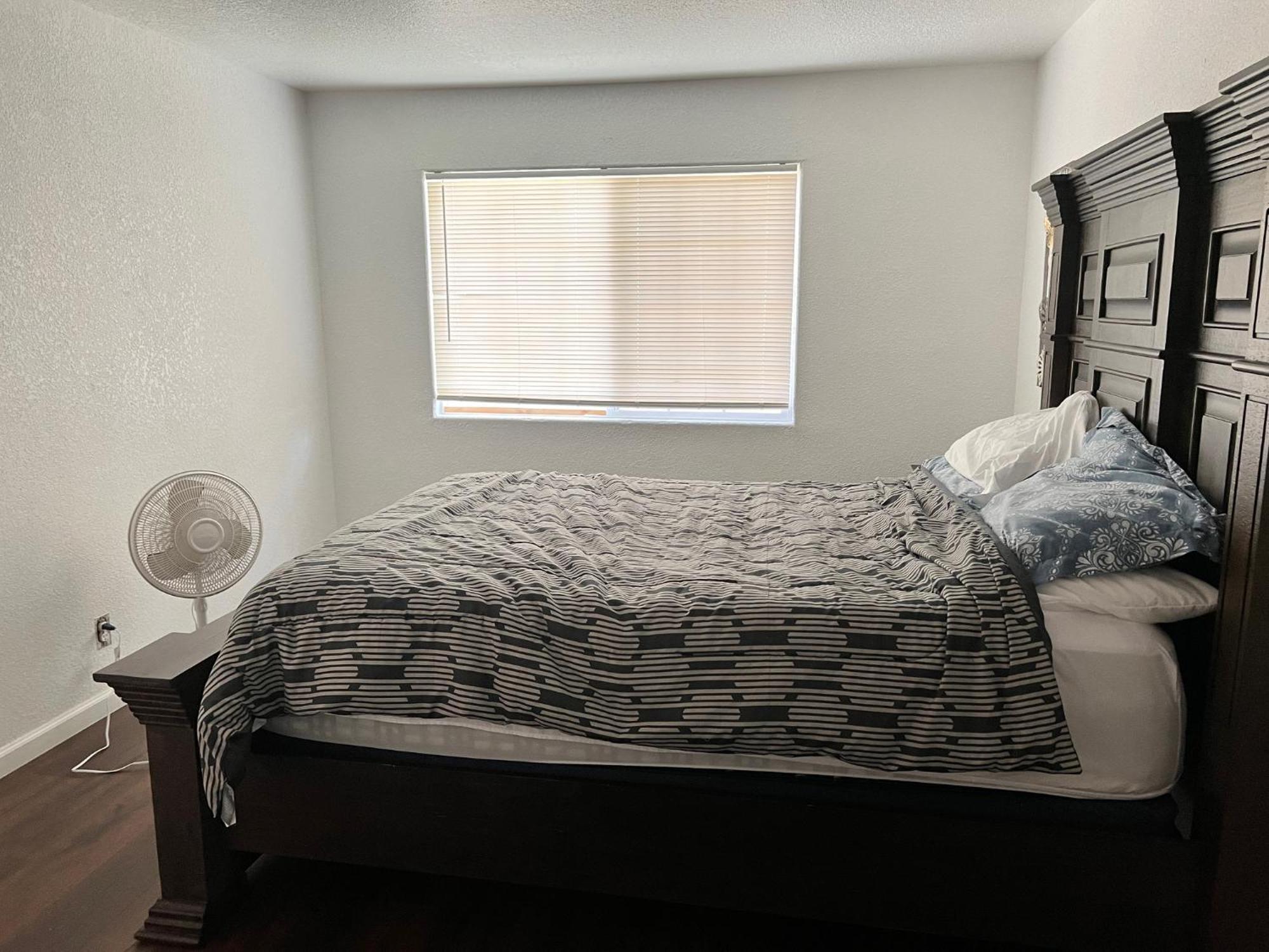 Lovely 1Bed,1Bath Condo With Free Parking Fresno Exterior photo